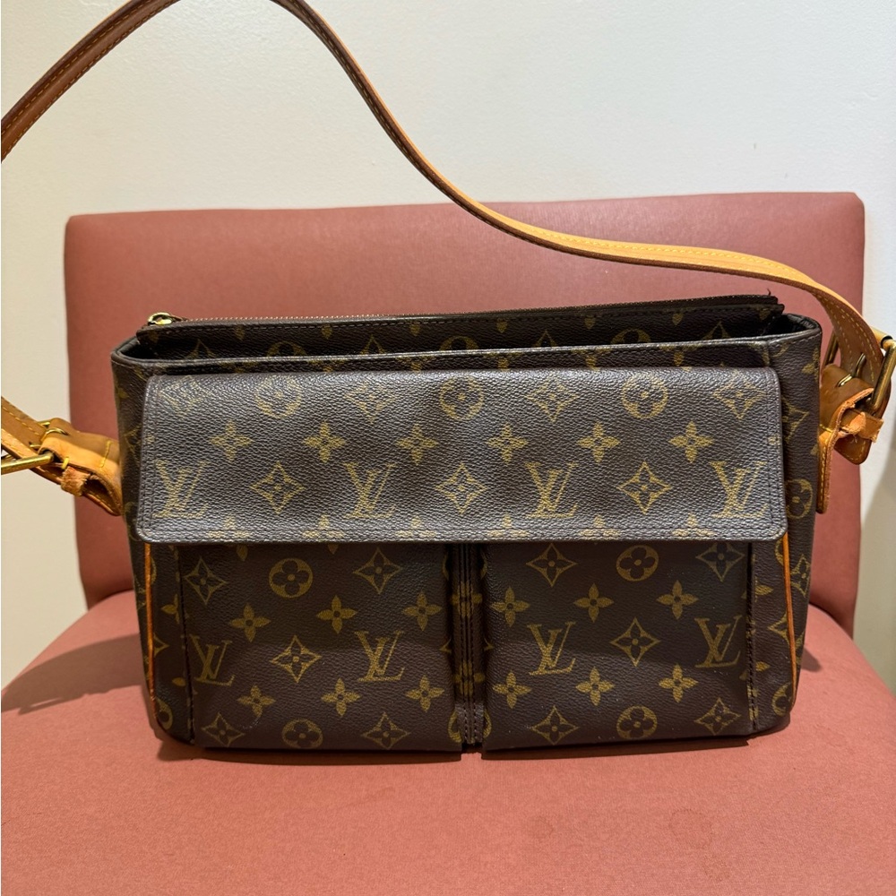 Beautiful authenticated Louis Vuitton Viva Cite Bag